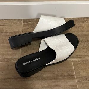 Dirty Laundry Respect Slip-On Sandals